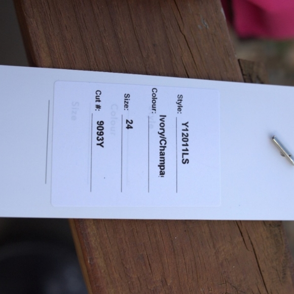 Wedding Dress - Picture 4 of 4